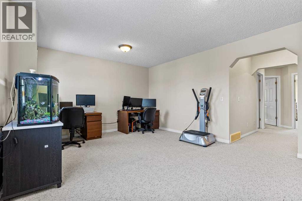 176 Cougar Ridge Circle Sw, Calgary, Alberta  T3H 5L3 - Photo 26 - A2281923