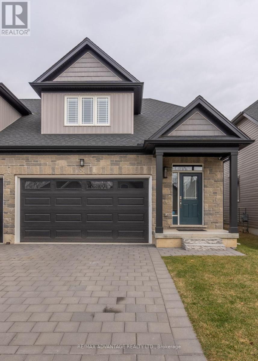 UPPER - 30 COMPASS TRAIL, Central Elgin, Ontario