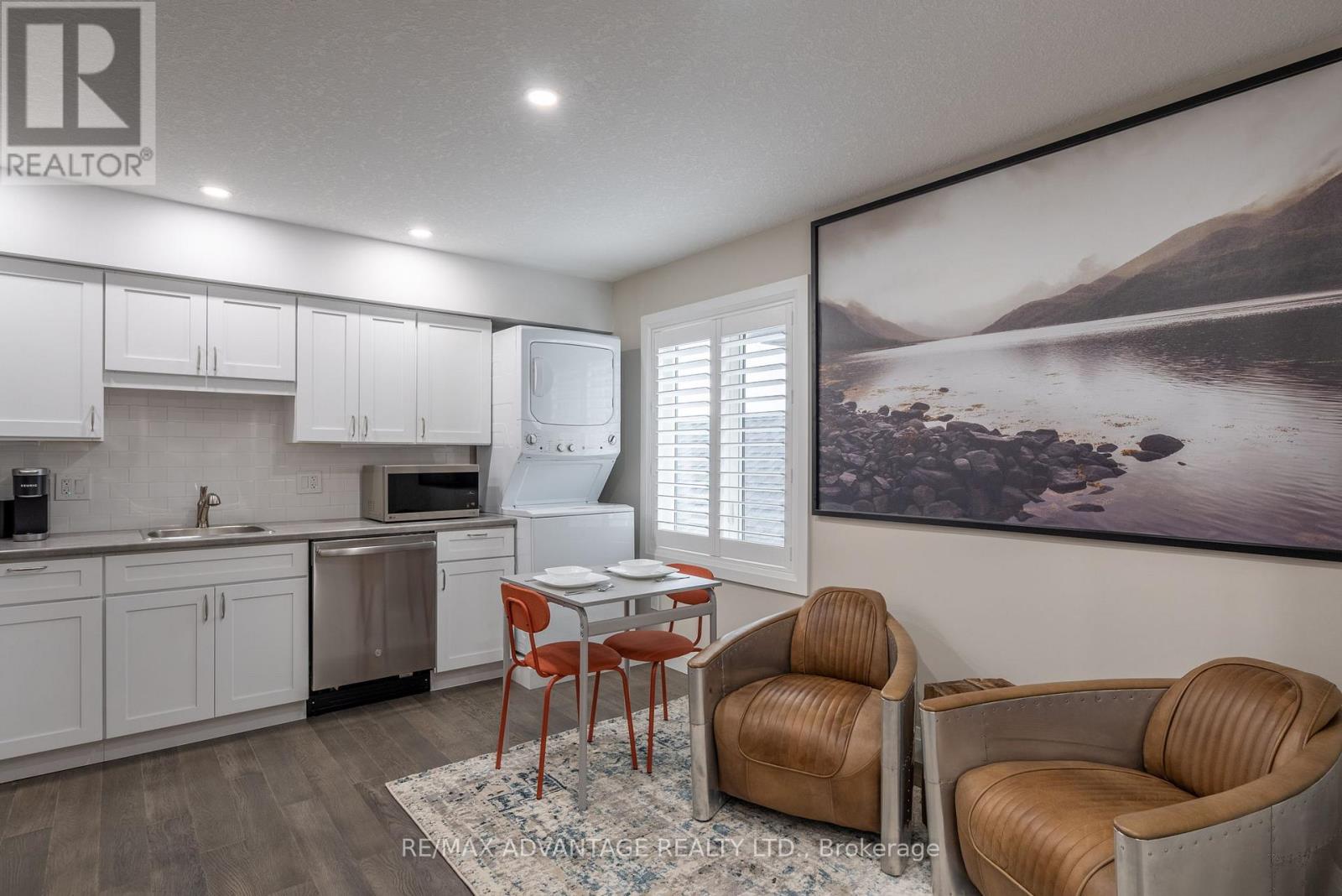 Upper - 30 Compass Trail, Central Elgin, Ontario  N5L 0B4 - Photo 4 - X12741510