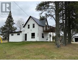 621 McGogy RD, Dryden, Ontario