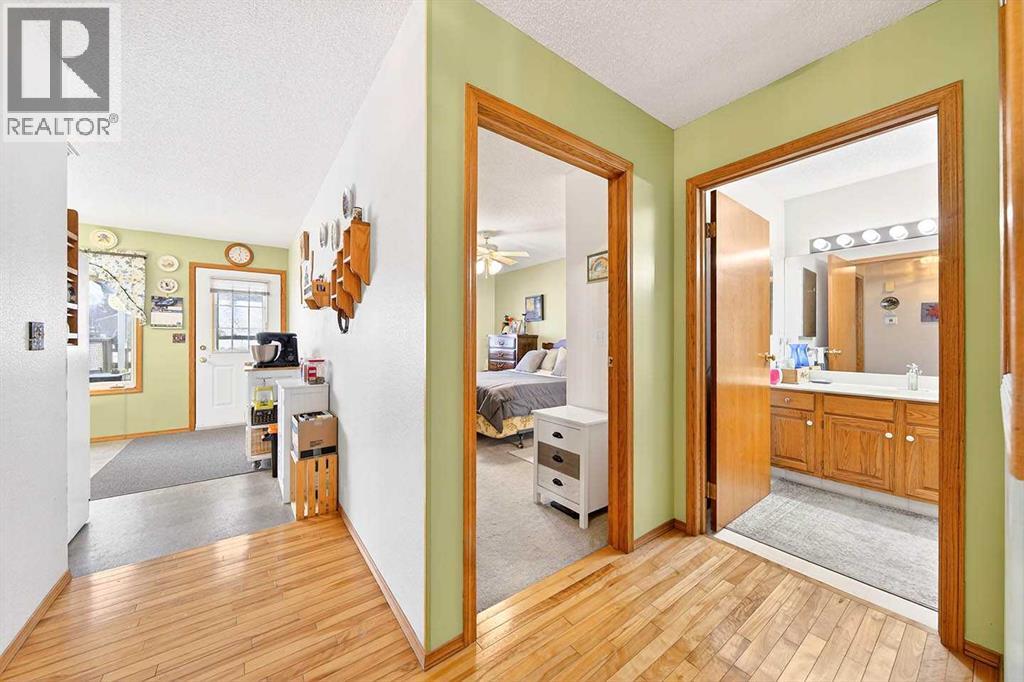 13 Parklane Place, Strathmore, Alberta  T1P 1K7 - Photo 15 - A2282761