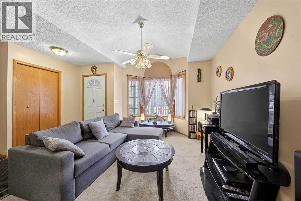 13 Parklane Place, Strathmore, Alberta  T1P 1K7 - Photo 8 - A2282761