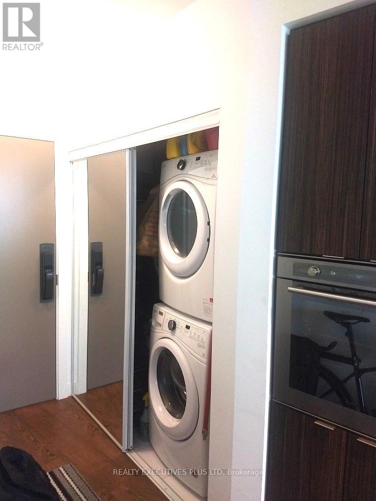 1912 - 10 York Street, Toronto, Ontario  M5J 0E1 - Photo 27 - C12741536