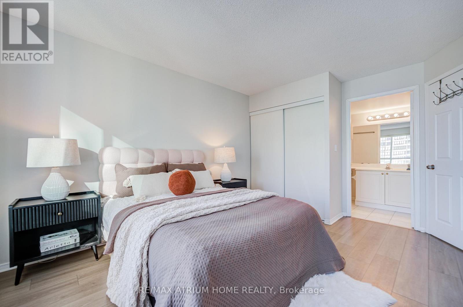 1703 - 3 Pemberton Avenue, Toronto, Ontario  M2M 4M1 - Photo 17 - C12741554