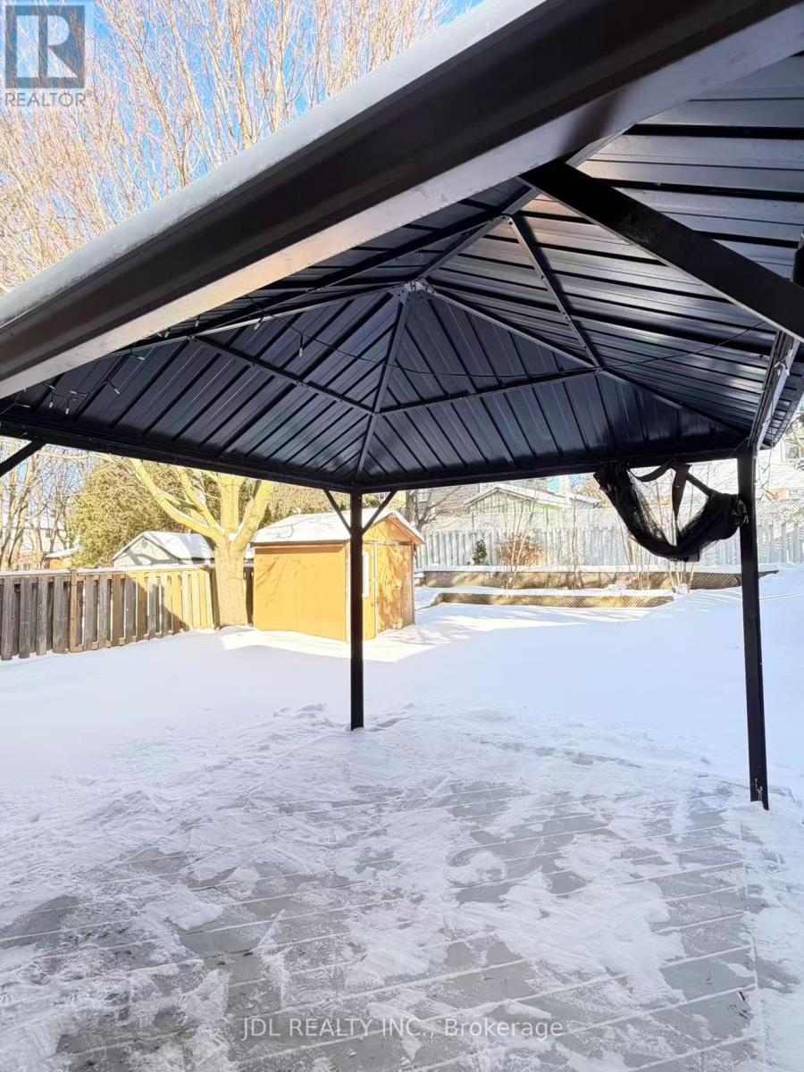 142 Armitage Drive, Newmarket, Ontario  L3Y 5L7 - Photo 15 - N12741502