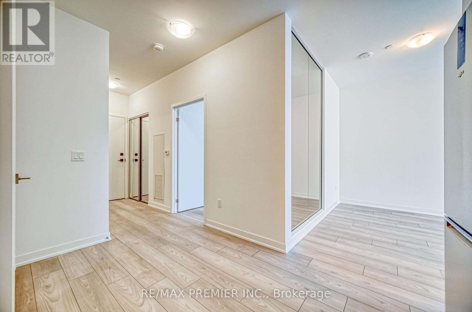 435 - 498 Caldari Road, Vaughan, Ontario  L4K 0R6 - Photo 10 - N12741522