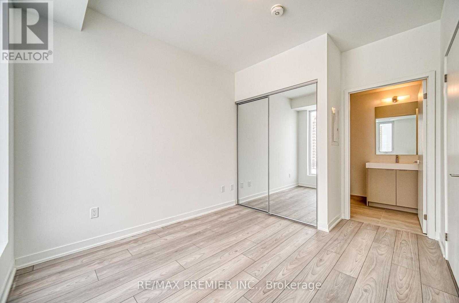 435 - 498 Caldari Road, Vaughan, Ontario  L4K 0R6 - Photo 19 - N12741522