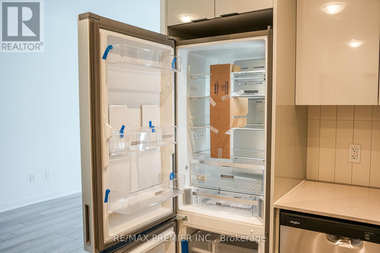 435 - 498 Caldari Road, Vaughan, Ontario  L4K 0R6 - Photo 8 - N12741522