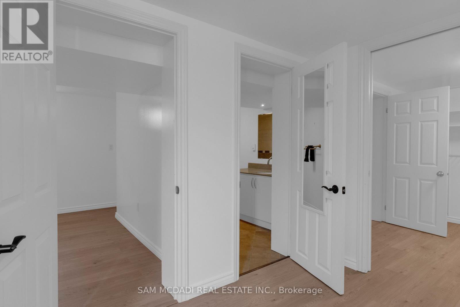 70 Thirty Seventh Street, Toronto, Ontario  M8W 3L8 - Photo 27 - W12741492