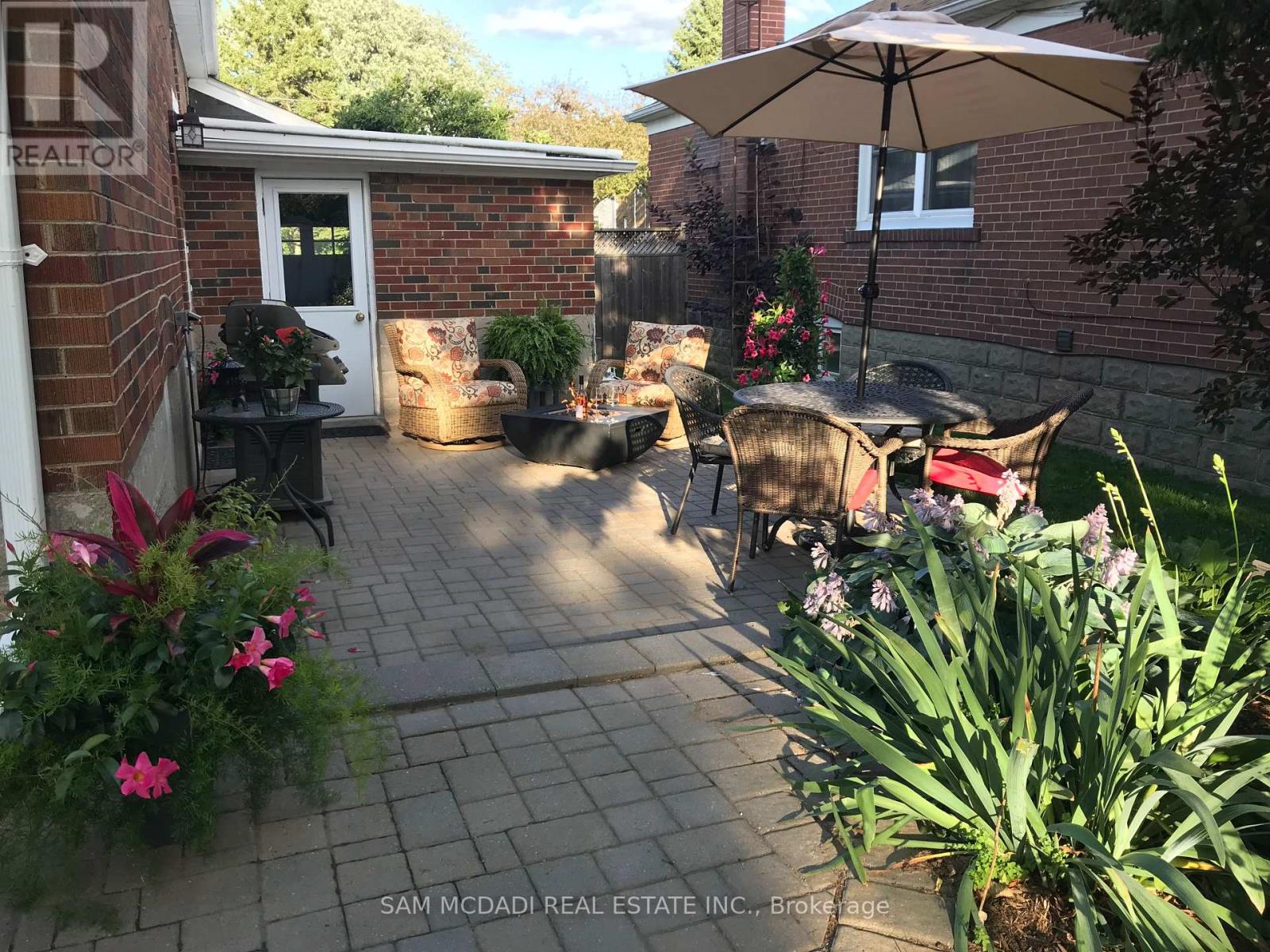 70 Thirty Seventh Street, Toronto, Ontario  M8W 3L8 - Photo 30 - W12741492