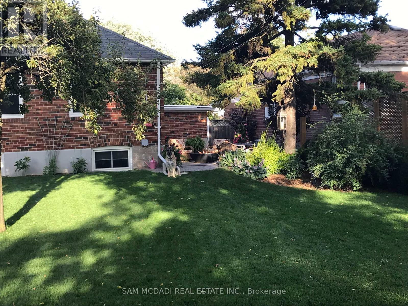 70 Thirty Seventh Street, Toronto, Ontario  M8W 3L8 - Photo 31 - W12741492