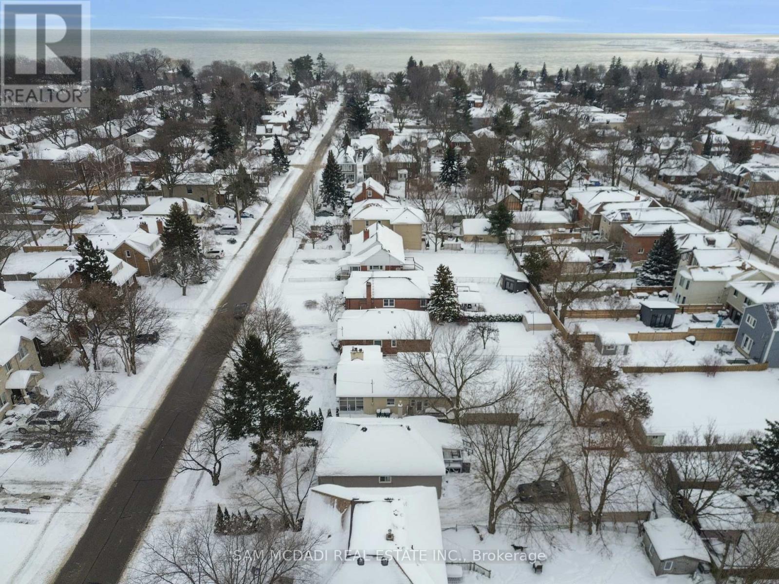 70 Thirty Seventh Street, Toronto, Ontario  M8W 3L8 - Photo 38 - W12741492