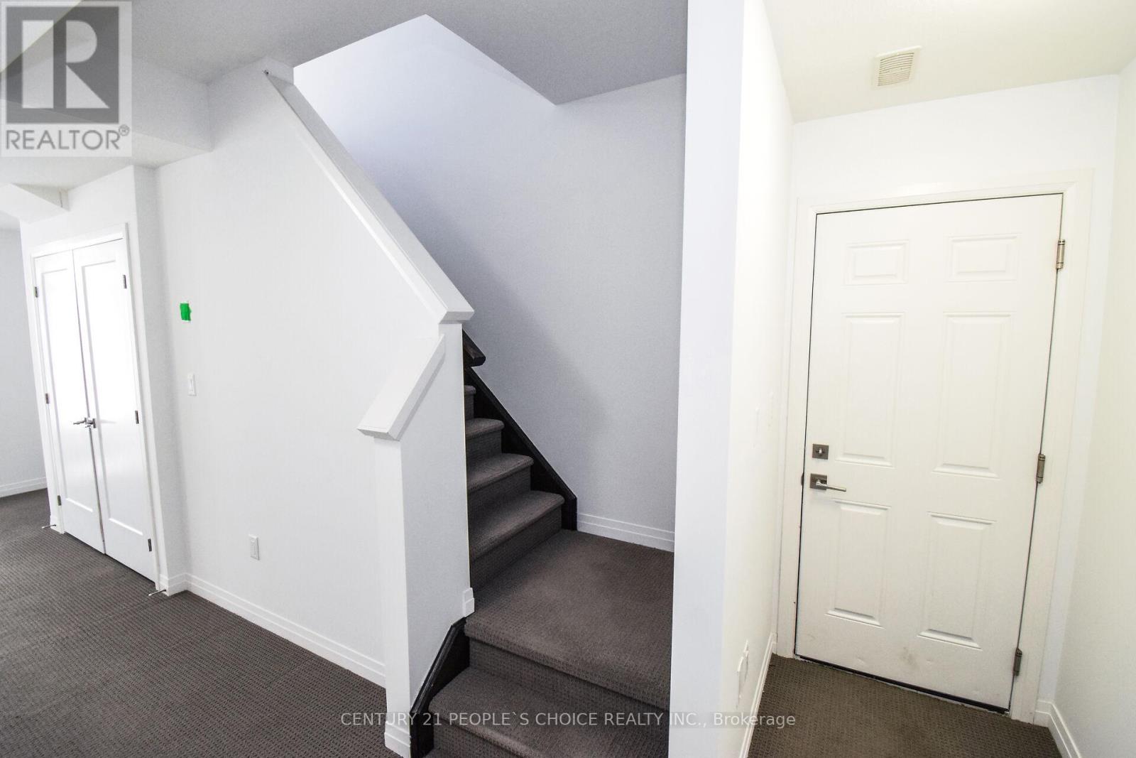 15 Hoffman Lane, Hamilton, Ontario  L9G 0H2 - Photo 8 - X12741564