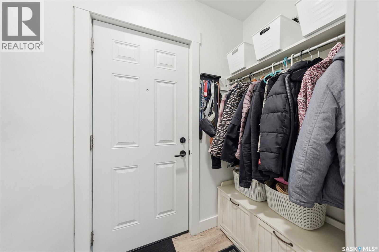 1622 Cairns Avenue, Saskatoon, Saskatchewan  S7H 2H8 - Photo 3 - SK027571