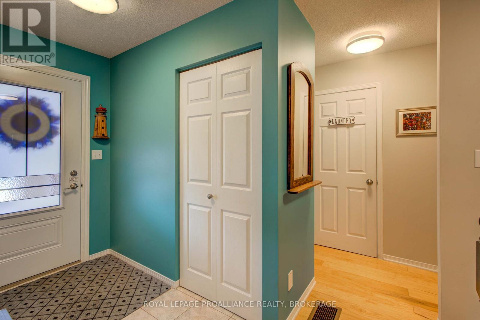 406 Waterloo Drive, Kingston, Ontario  K7M 8K7 - Photo 5 - X12741670