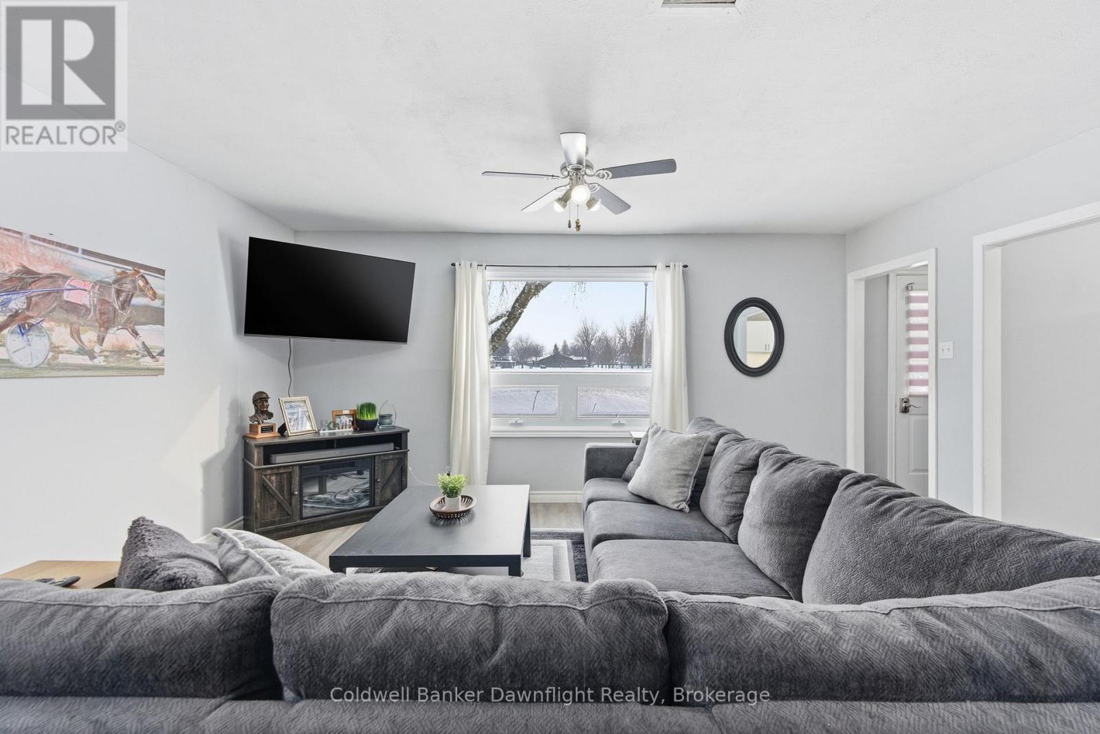 379 Marlborough Street, South Huron, Ontario  N0M 1S2 - Photo 10 - X12741640