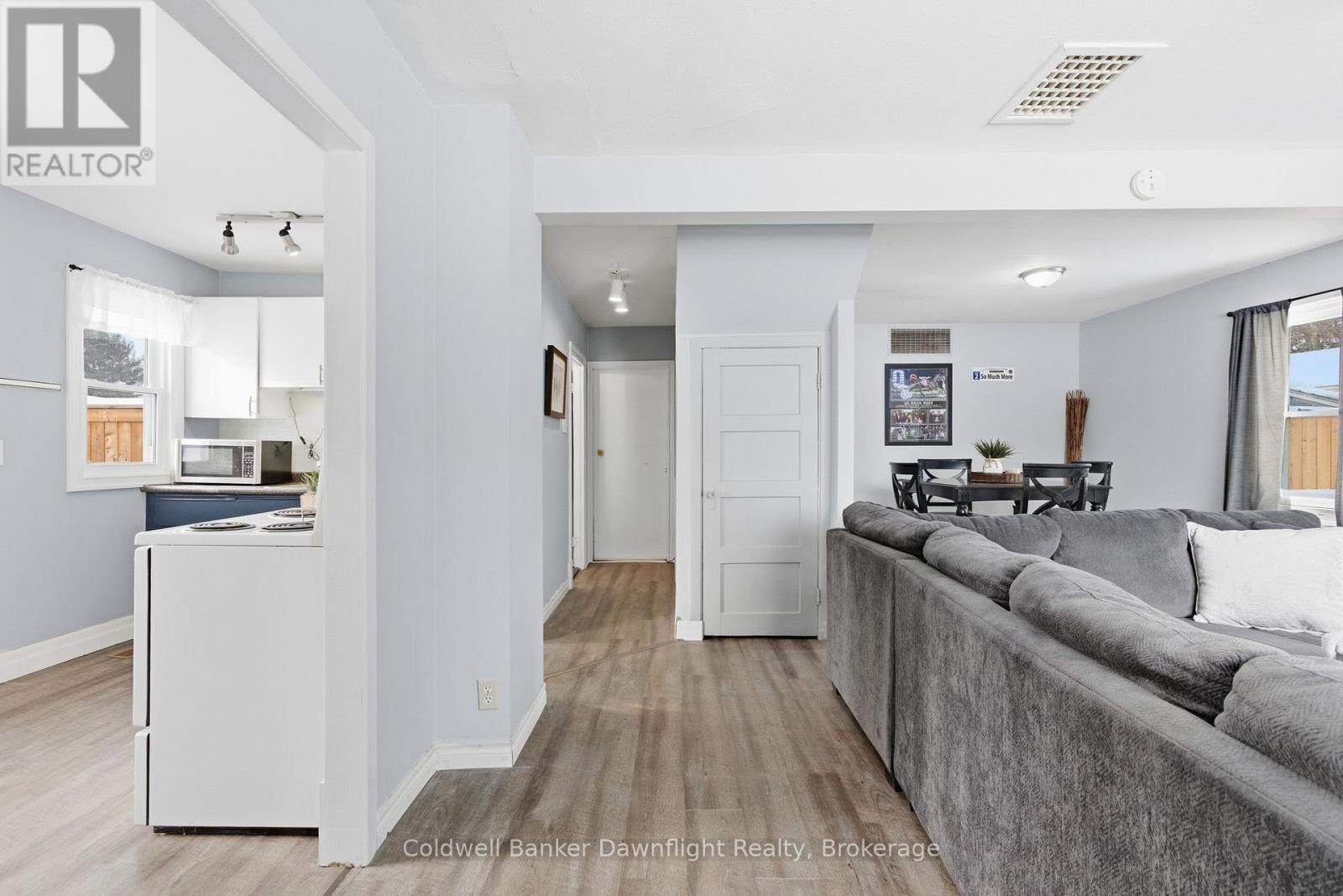 379 Marlborough Street, South Huron, Ontario  N0M 1S2 - Photo 11 - X12741640