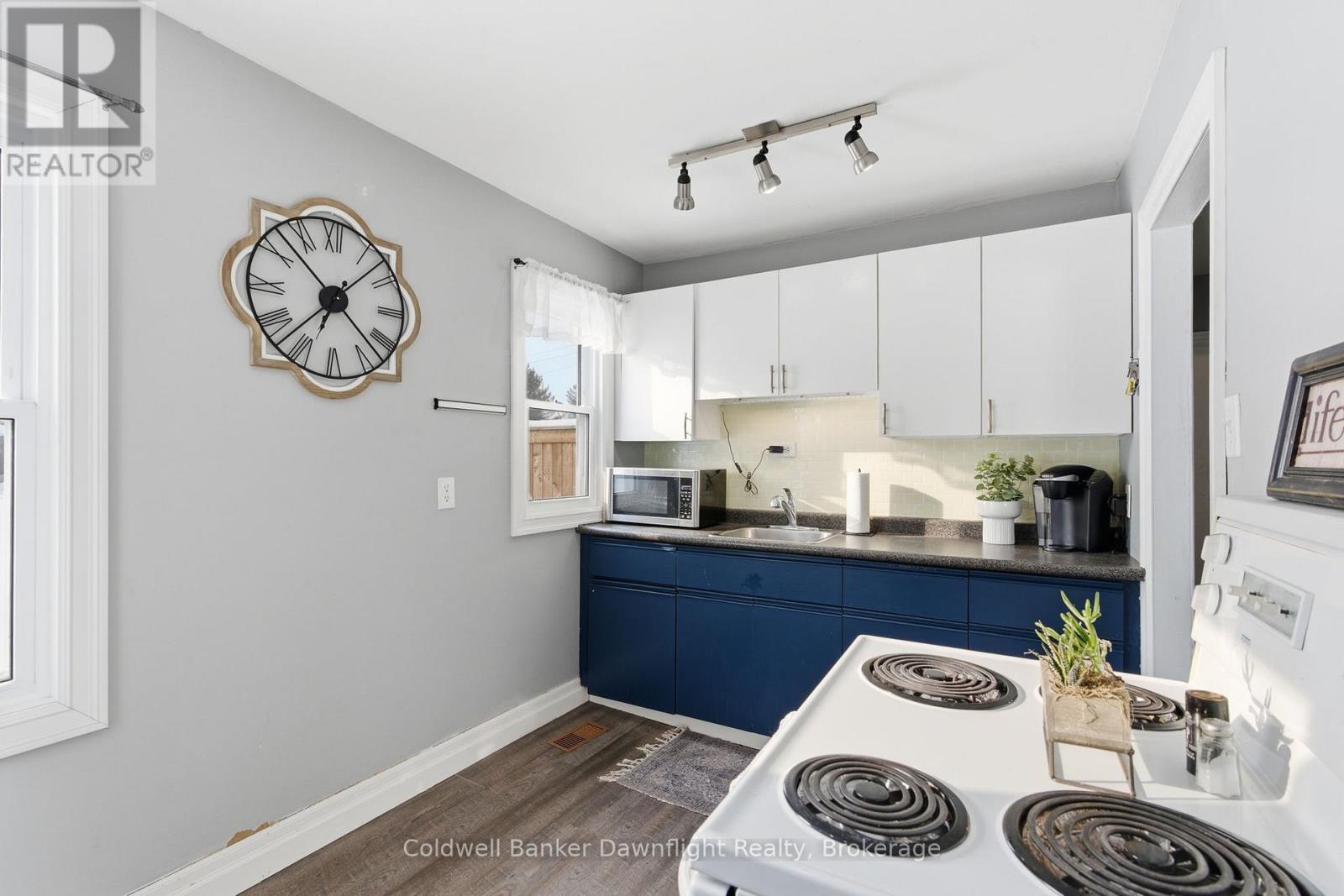 379 Marlborough Street, South Huron, Ontario  N0M 1S2 - Photo 12 - X12741640