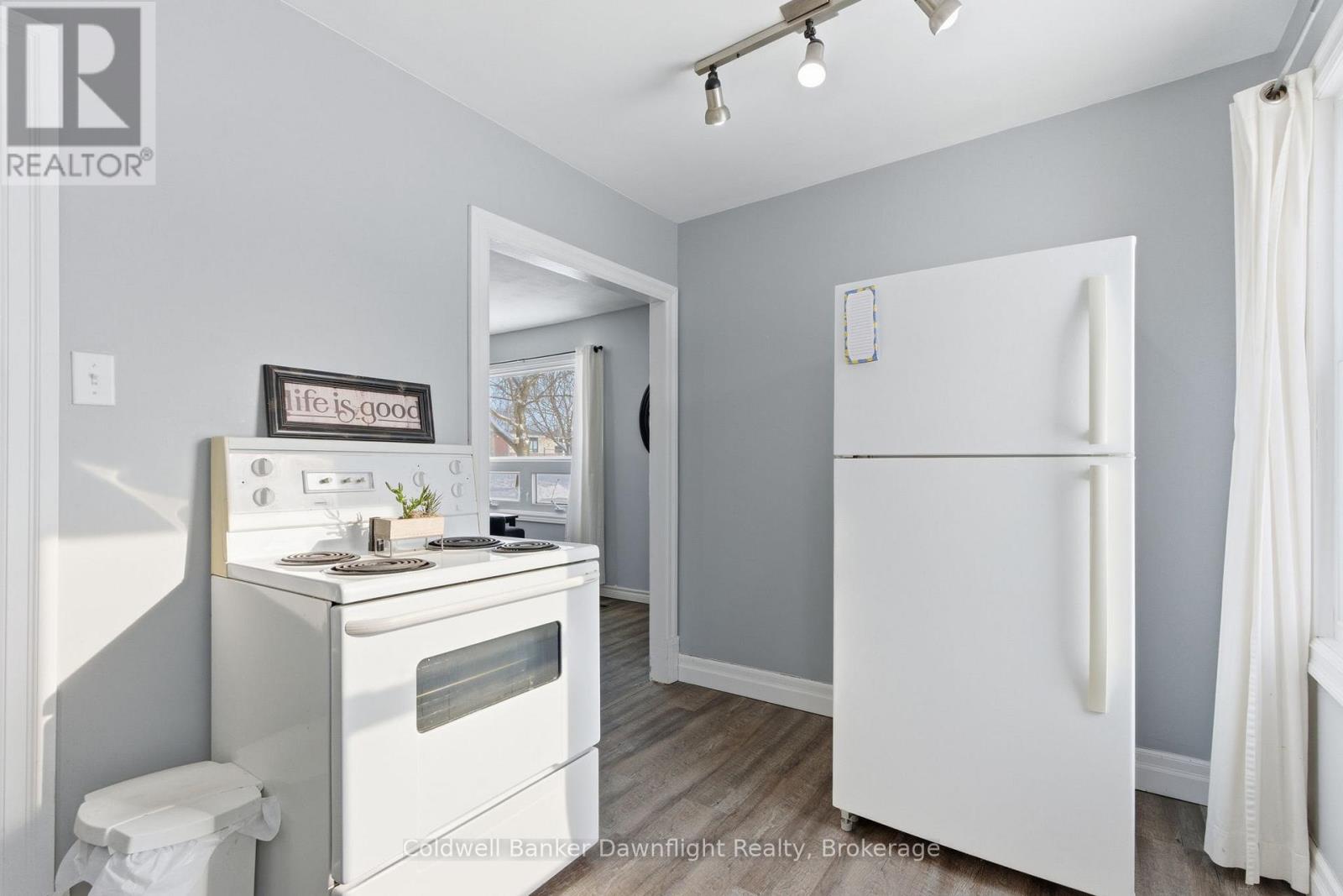 379 Marlborough Street, South Huron, Ontario  N0M 1S2 - Photo 14 - X12741640