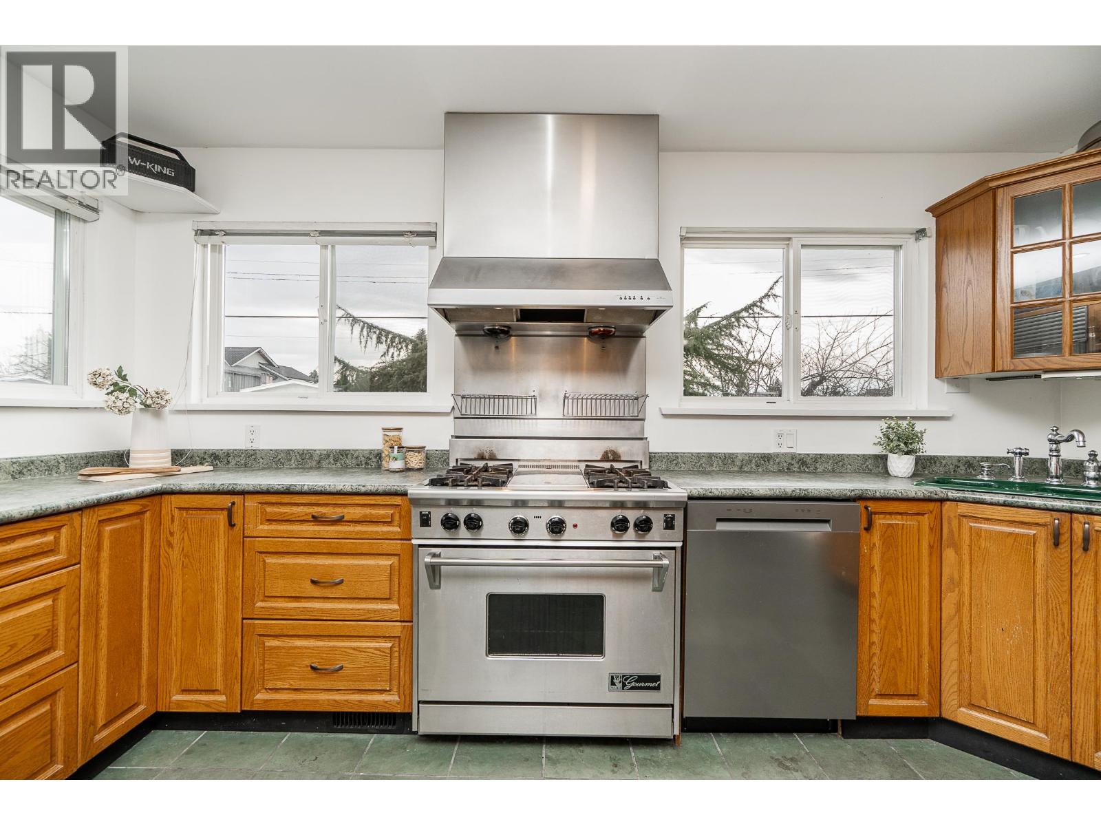 1415 Cornell Avenue, Coquitlam, British Columbia  V3J 2Z8 - Photo 11 - R3084636