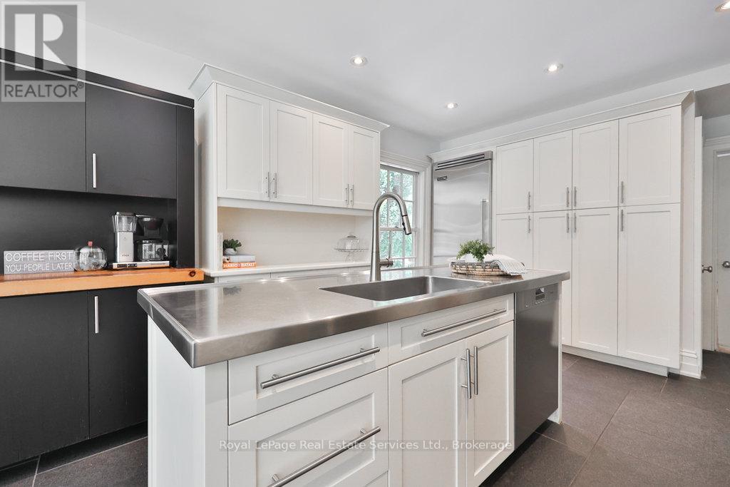 68 Thomas Street, Oakville, Ontario  L6J 3A4 - Photo 14 - W12741778