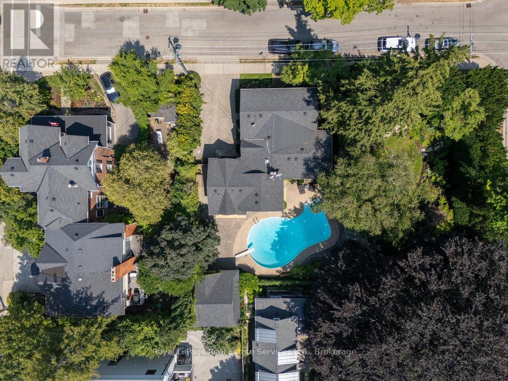 68 Thomas Street, Oakville, Ontario  L6J 3A4 - Photo 4 - W12741778