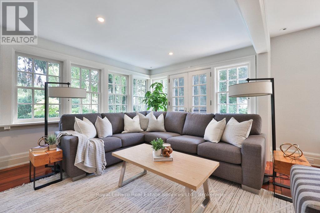 68 Thomas Street, Oakville, Ontario  L6J 3A4 - Photo 8 - W12741778