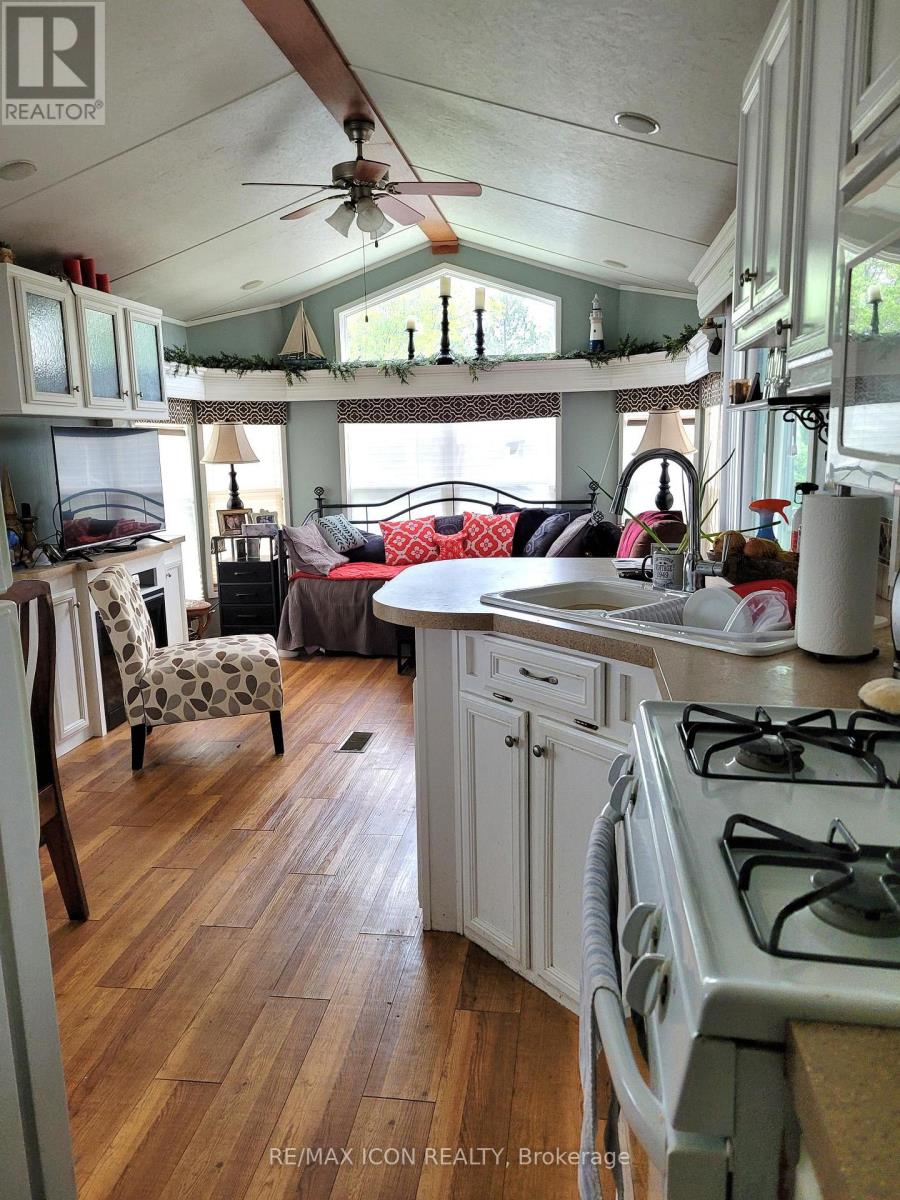 41 Portside Dr - 77719 Bluewater Highway, Bluewater, Ontario  N0M 1G0 - Photo 3 - X12741752