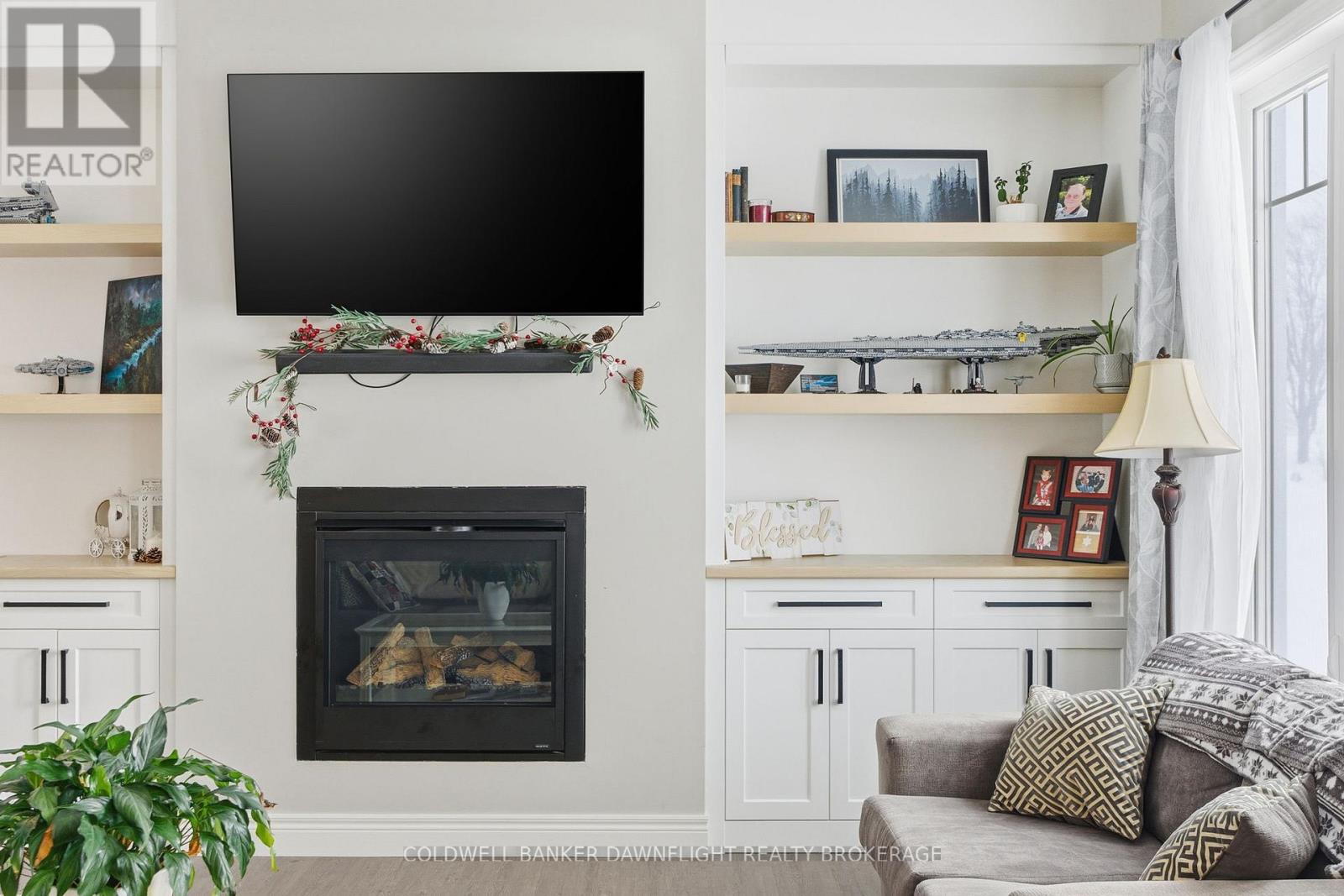 60 Victoria Avenue W, South Huron, Ontario  N0M 1M0 - Photo 11 - X12741770