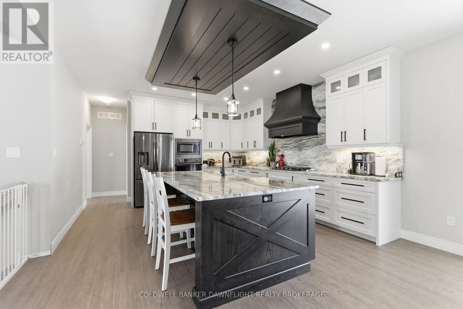 60 Victoria Avenue W, South Huron, Ontario  N0M 1M0 - Photo 14 - X12741770