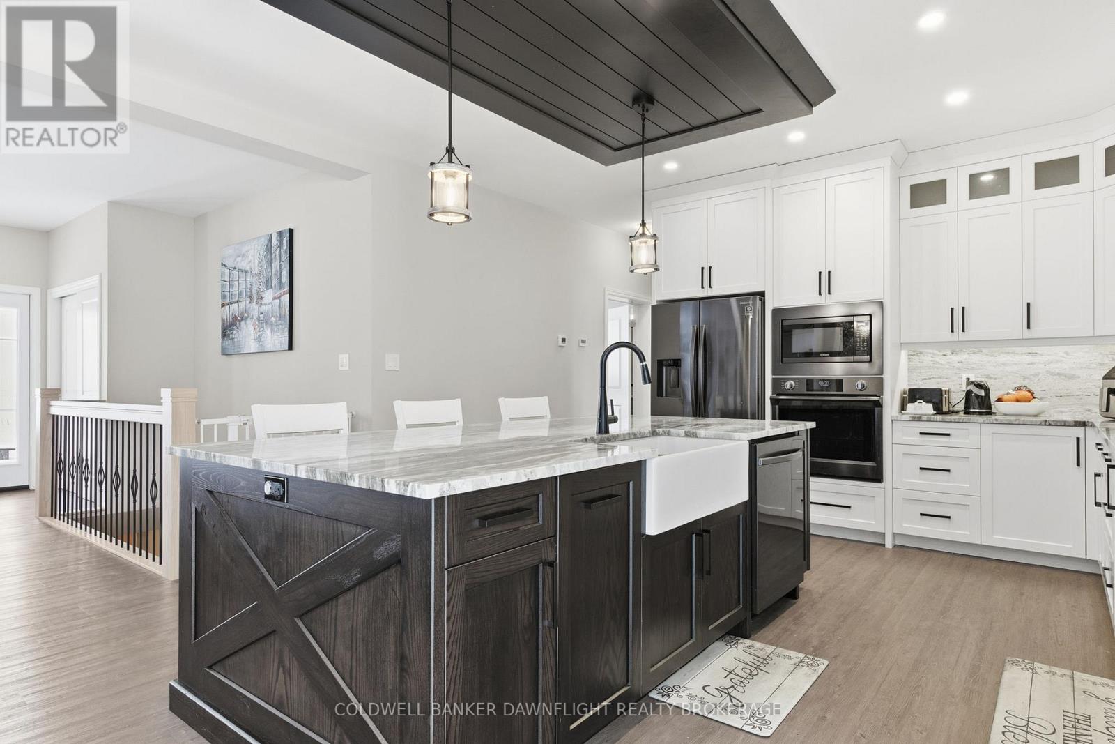 60 Victoria Avenue W, South Huron, Ontario  N0M 1M0 - Photo 17 - X12741770