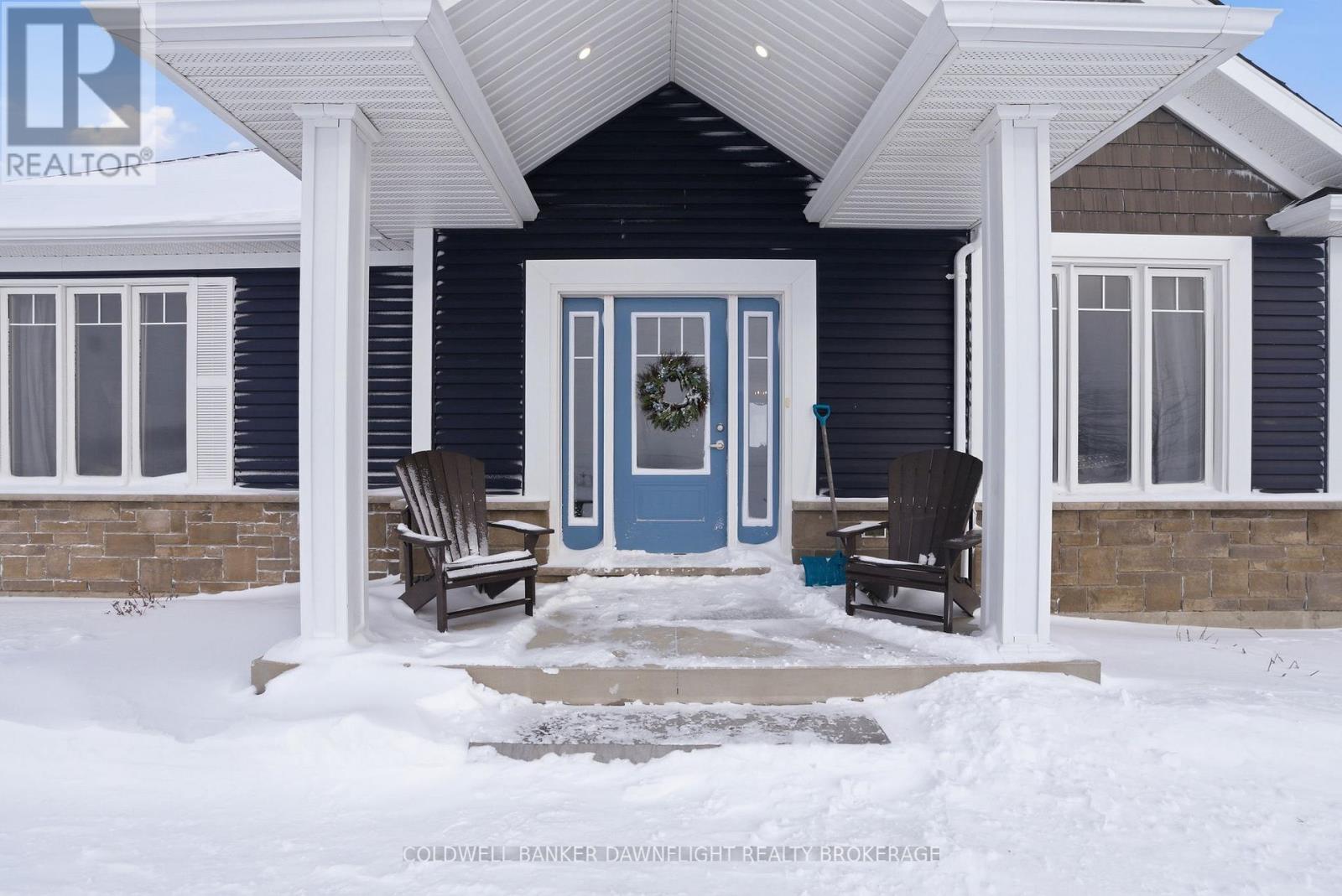 60 Victoria Avenue W, South Huron, Ontario  N0M 1M0 - Photo 5 - X12741770