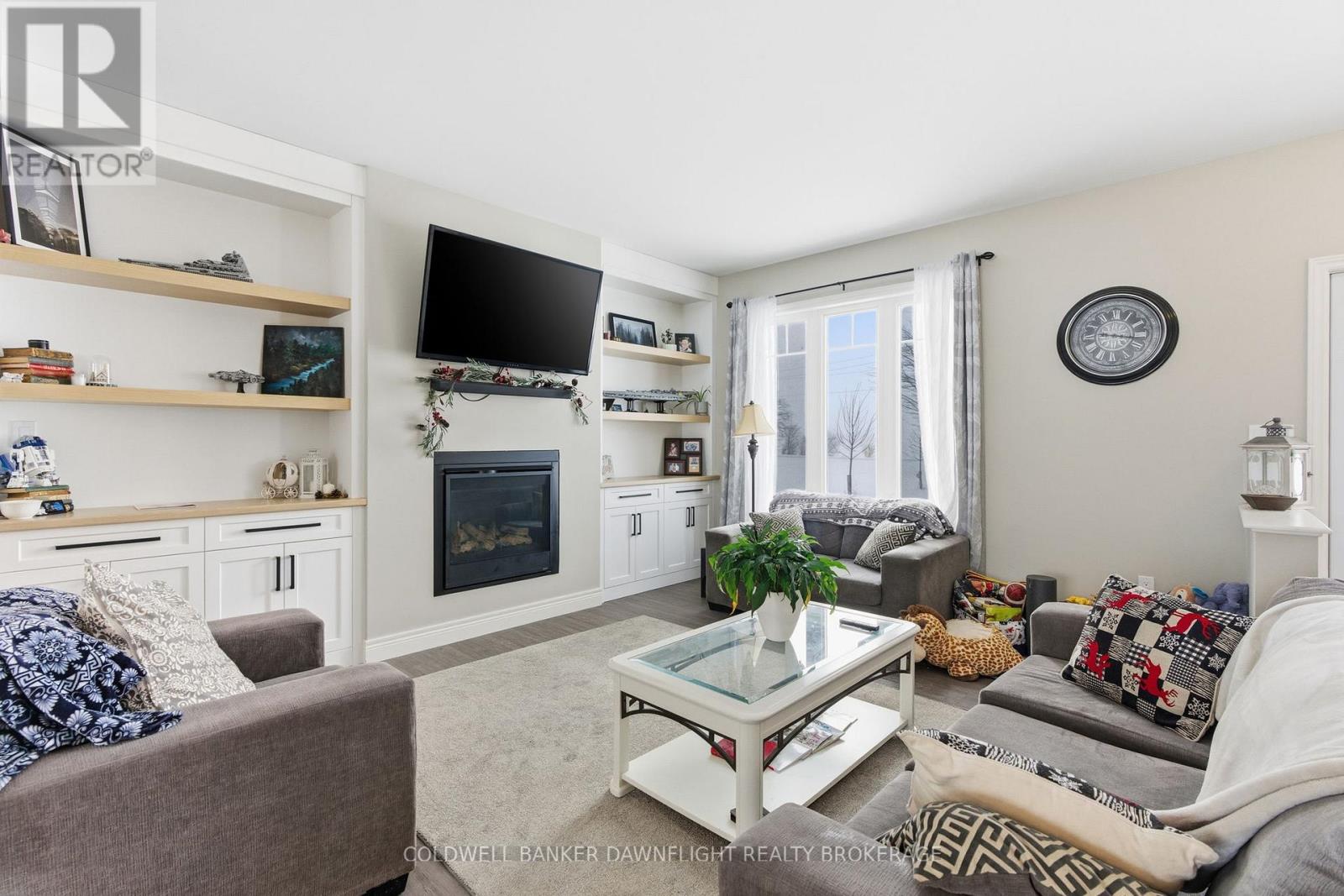 60 Victoria Avenue W, South Huron, Ontario  N0M 1M0 - Photo 9 - X12741770