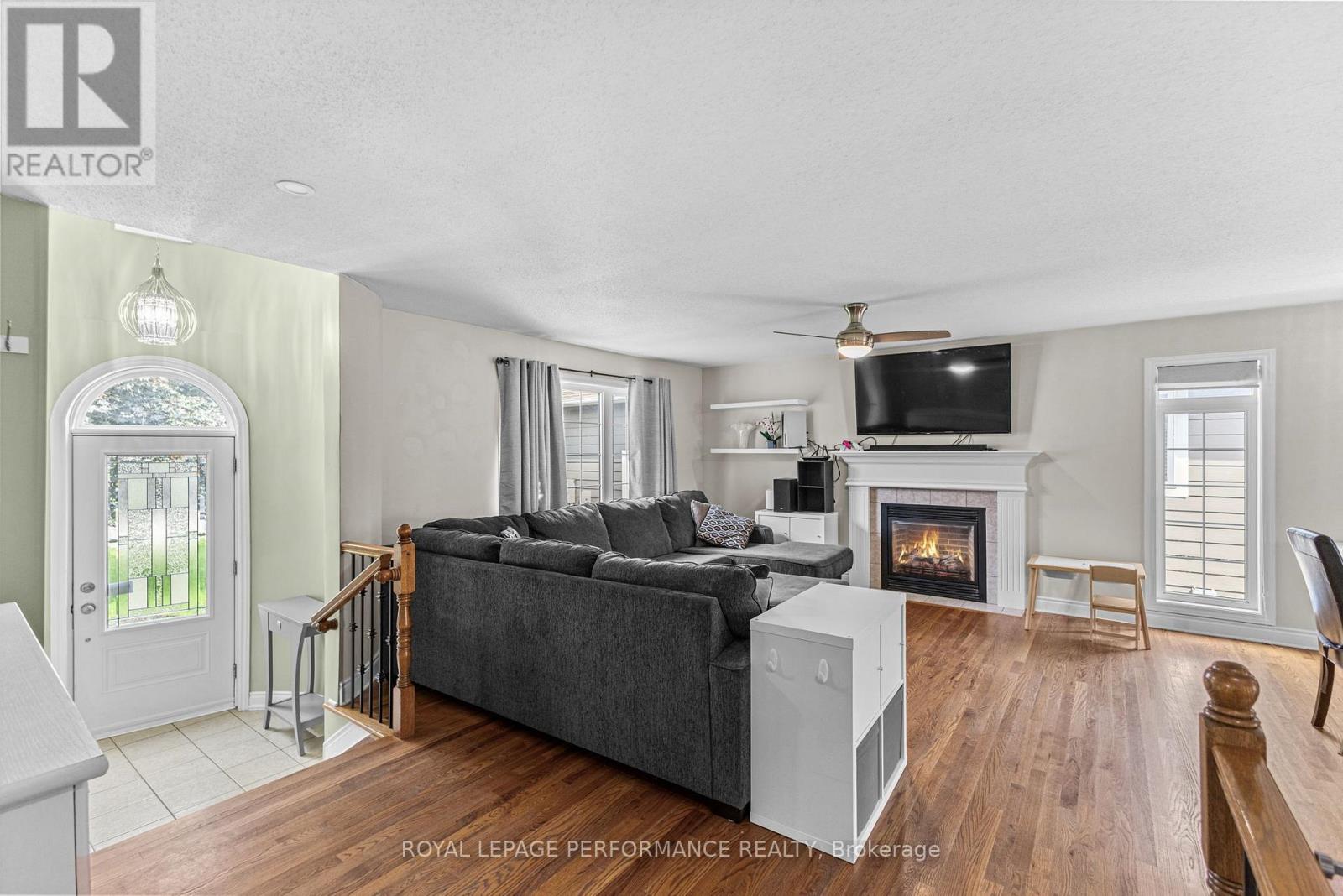 7 Settlement Lane, Russell, Ontario  K4R 0A4 - Photo 4 - X12741624