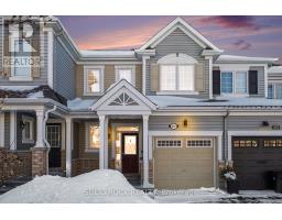 407 WHITE ARCTIC AVENUE, Ottawa, Ontario