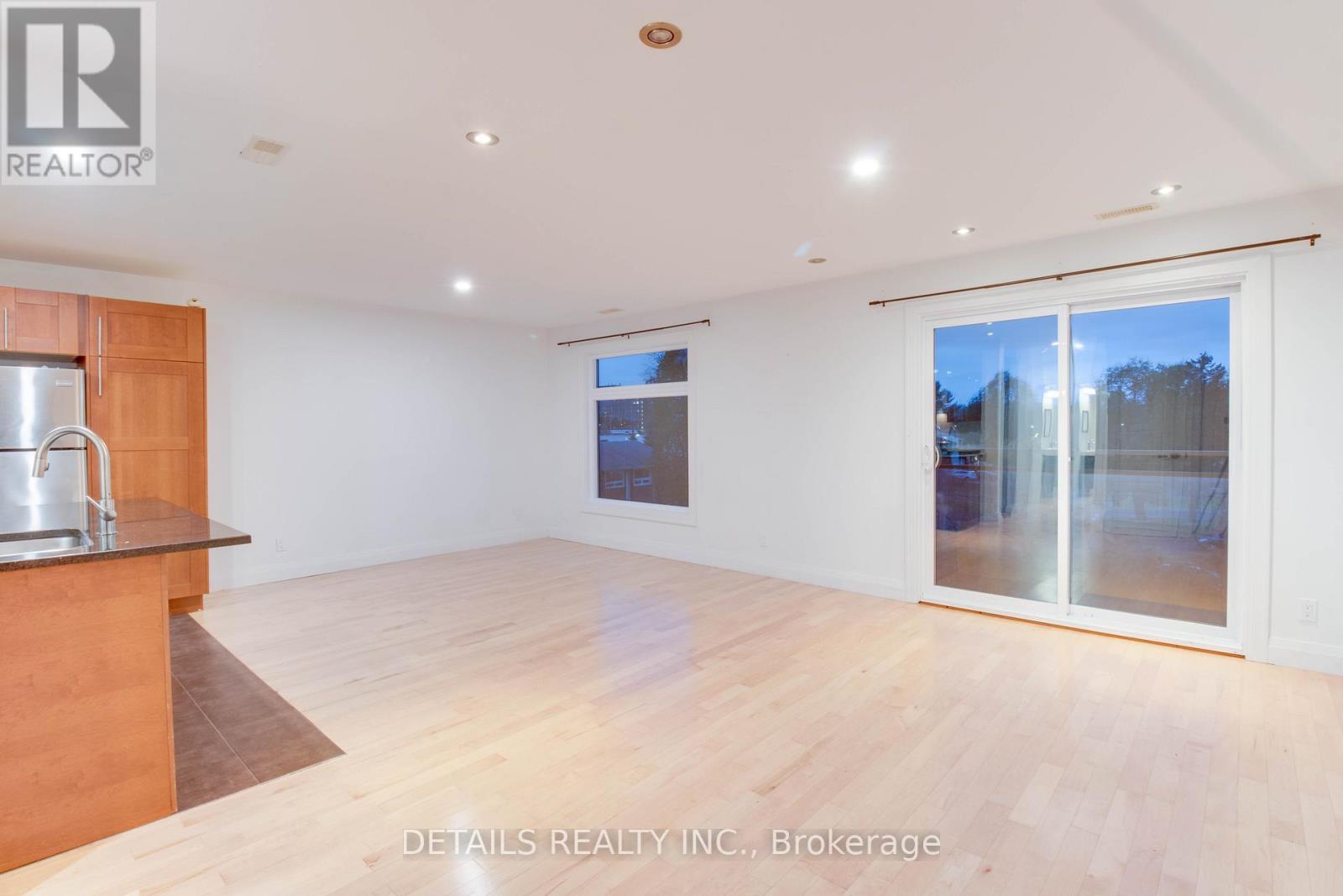 1106 Bathgate Drive, Ottawa, Ontario K1J 8G1 - Photo 14 - X12741714