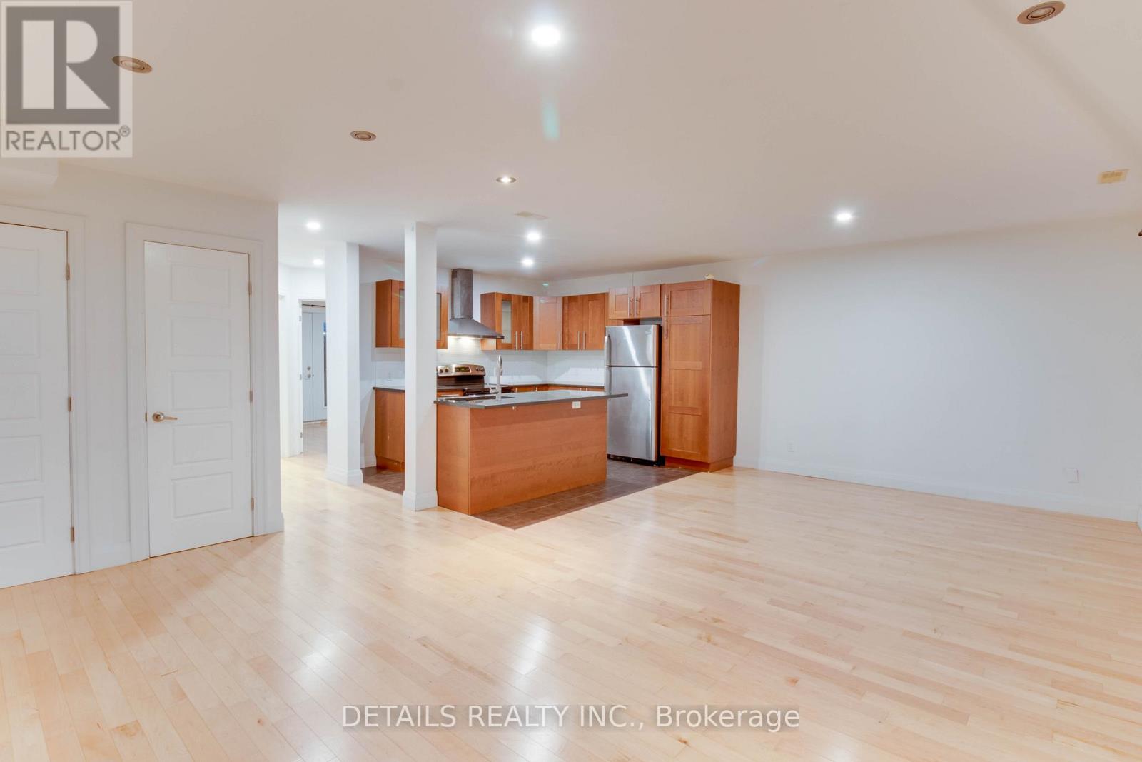 1106 Bathgate Drive, Ottawa, Ontario K1J 8G1 - Photo 15 - X12741714