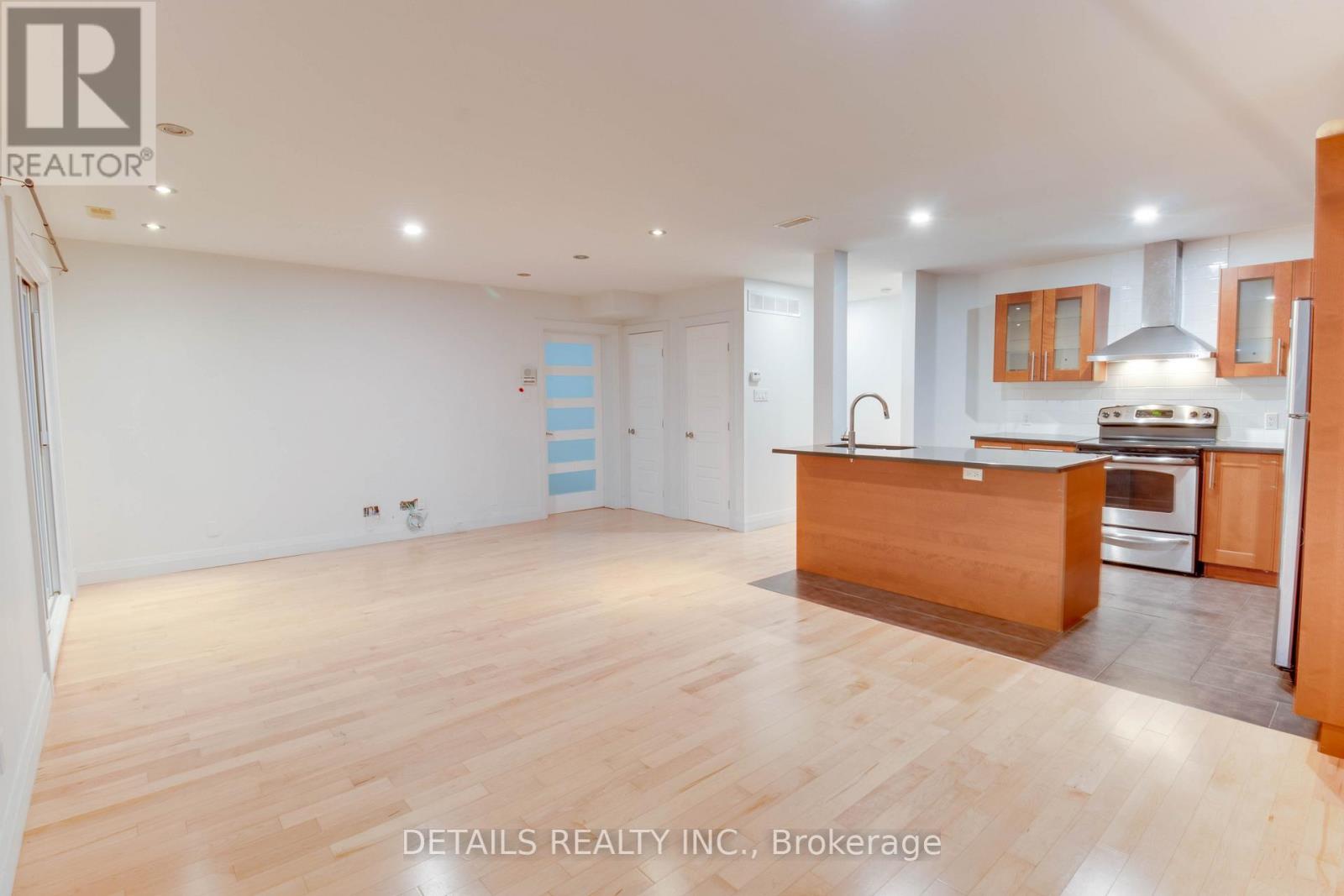 1106 Bathgate Drive, Ottawa, Ontario K1J 8G1 - Photo 16 - X12741714