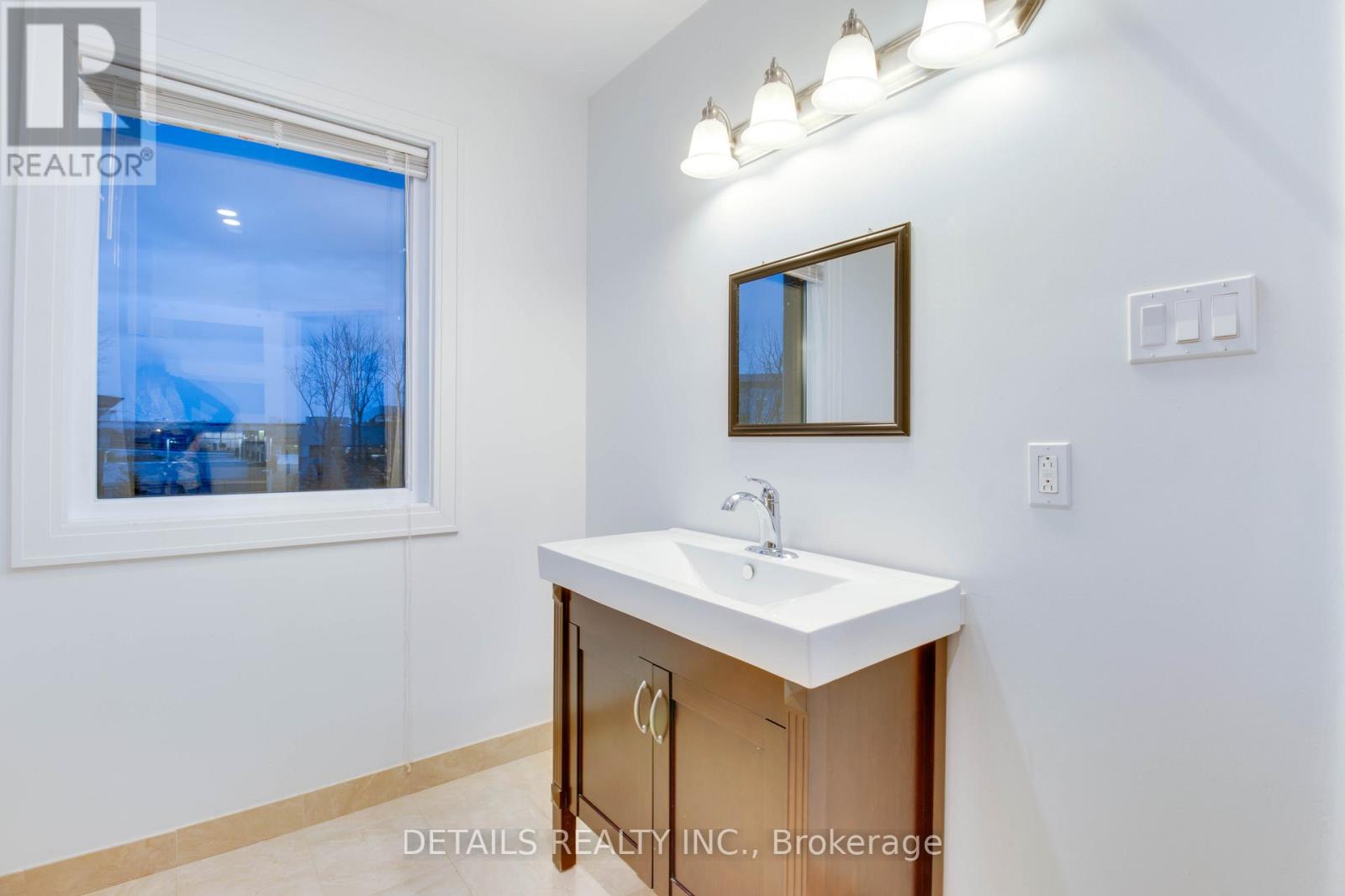 1106 Bathgate Drive, Ottawa, Ontario K1J 8G1 - Photo 18 - X12741714