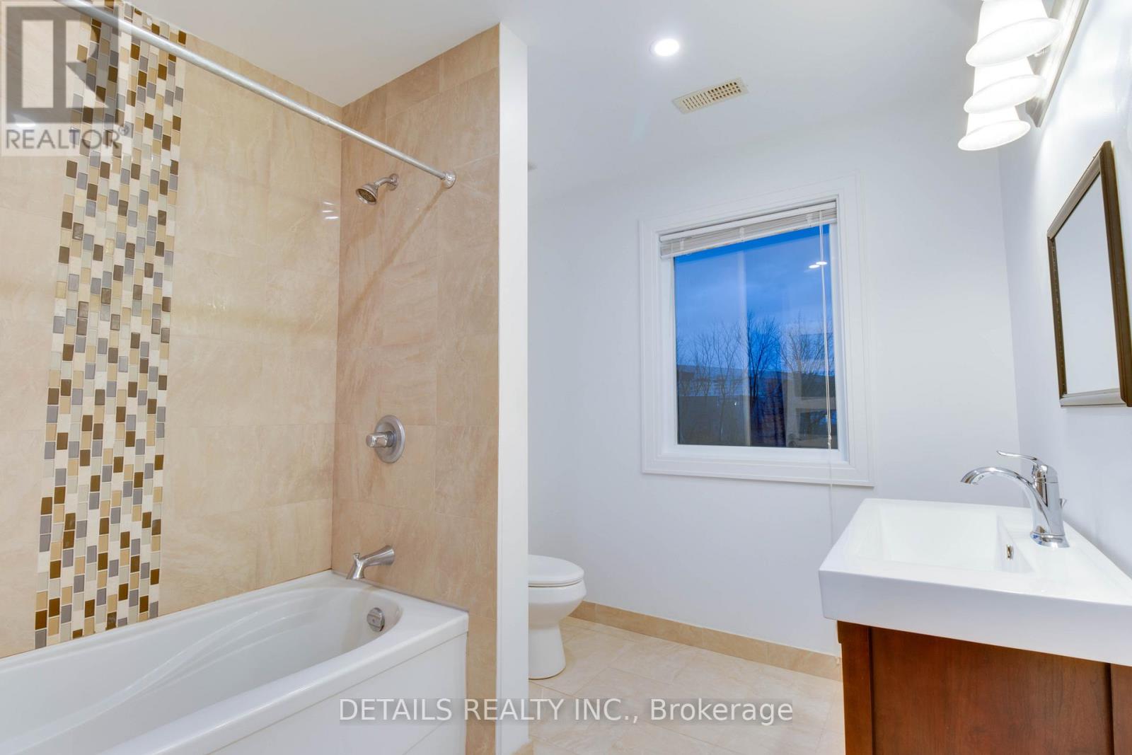 1106 Bathgate Drive, Ottawa, Ontario K1J 8G1 - Photo 19 - X12741714