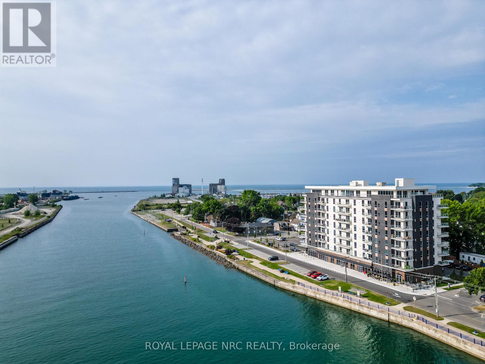 204 - 118 West Street, Port Colborne, Ontario  L3K 0B9 - Photo 2 - X12741784