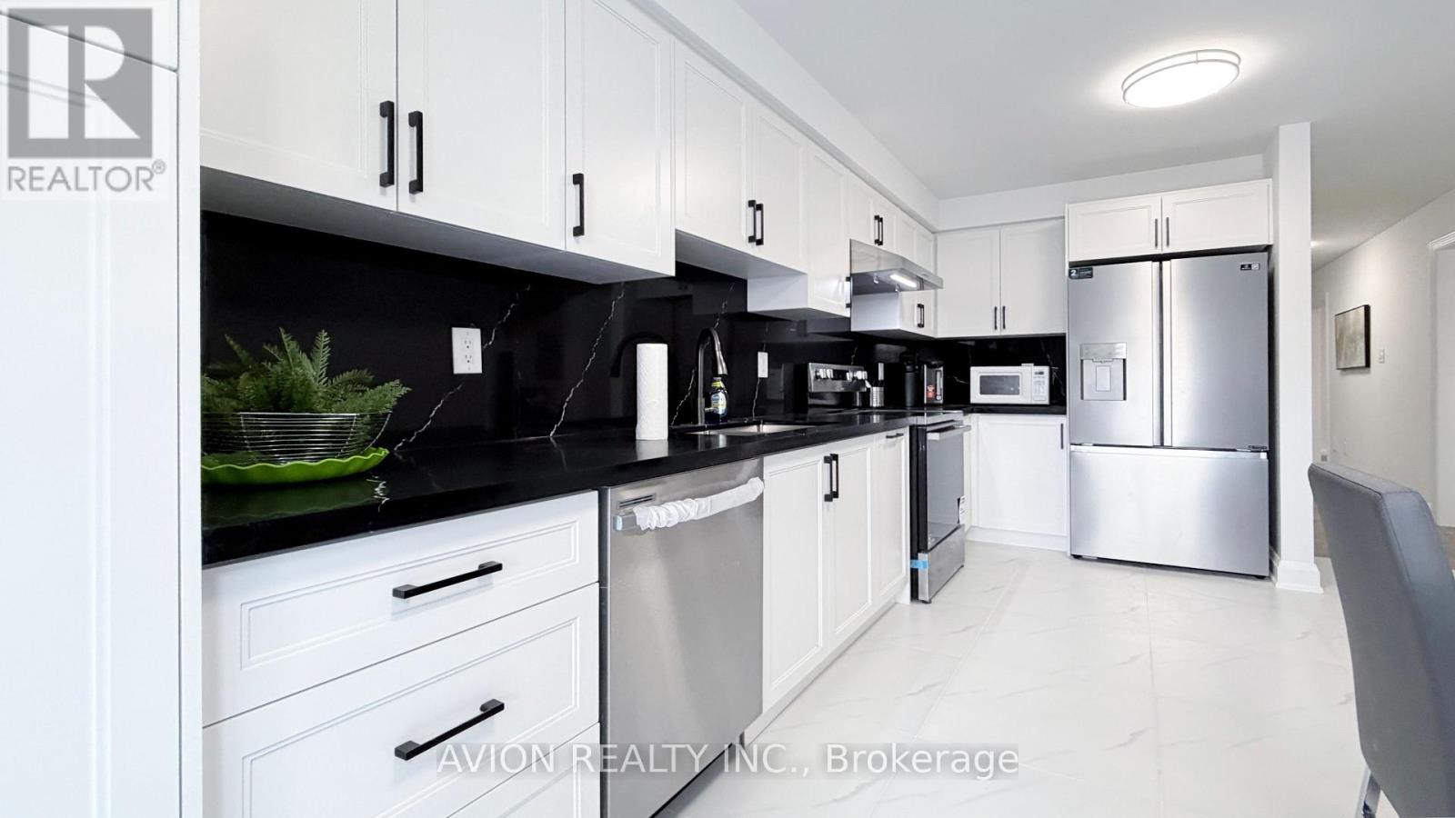 7 Heaslip Terrace, Toronto, Ontario  M1T 1W8 - Photo 10 - E12599278