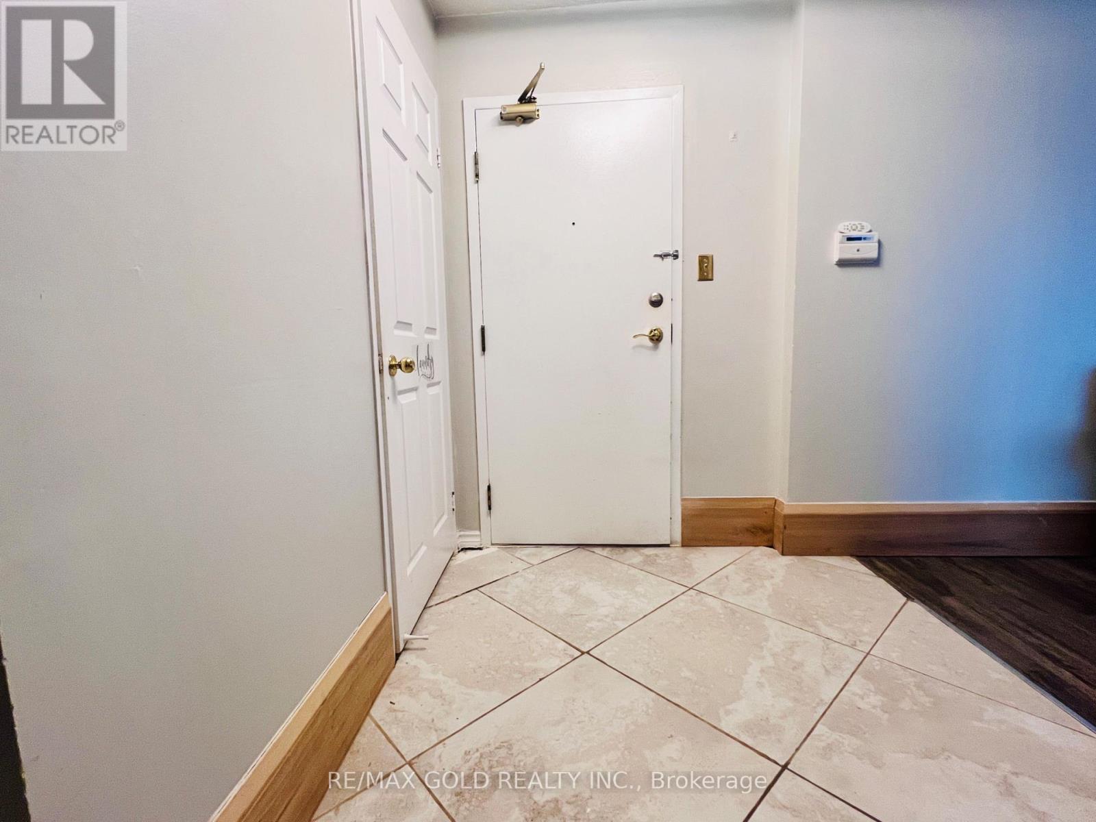 1504 - 10 Malta Avenue, Brampton, Ontario  L6Y 4G6 - Photo 4 - W12657242