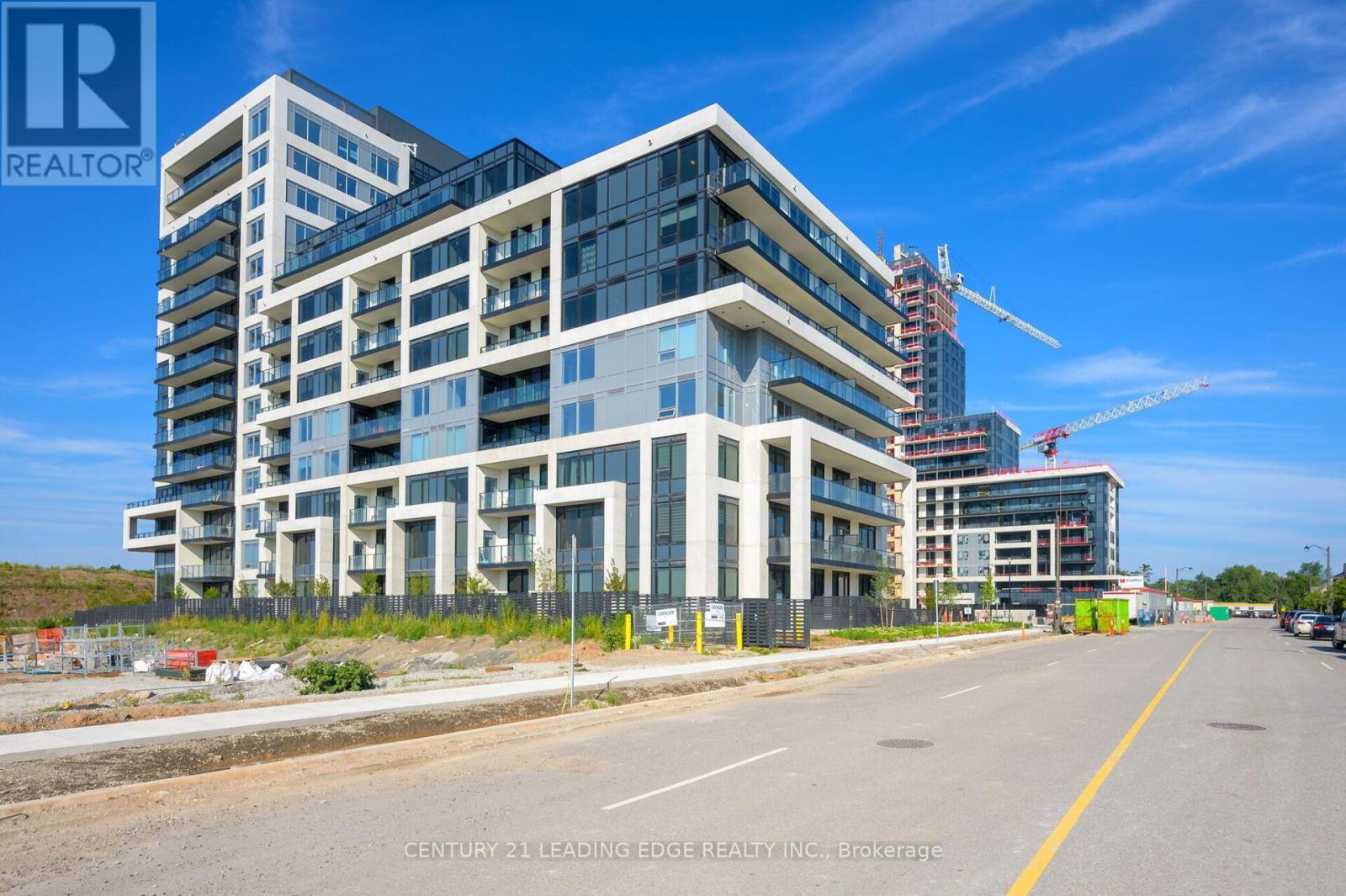 807 - 3200 WILLIAM COLTSON AVENUE, Oakville, Ontario