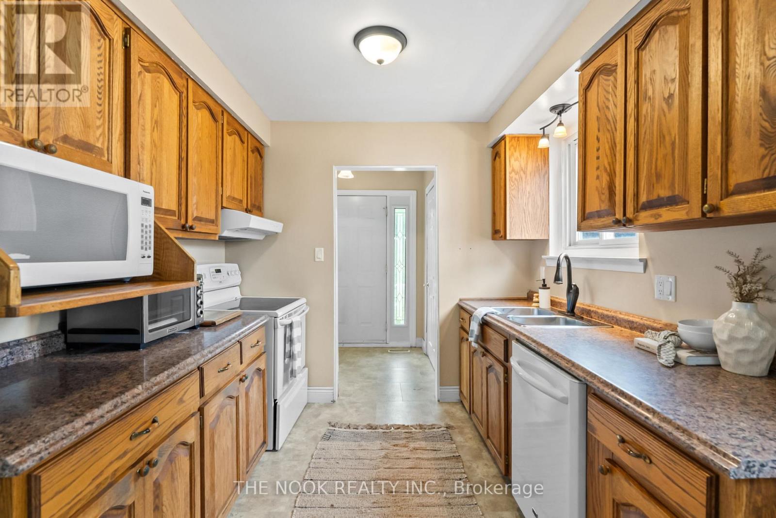 287 Viewmount Street, Oshawa (Donevan), Ontario  L1H 7C2 - Photo 9 - E12741756