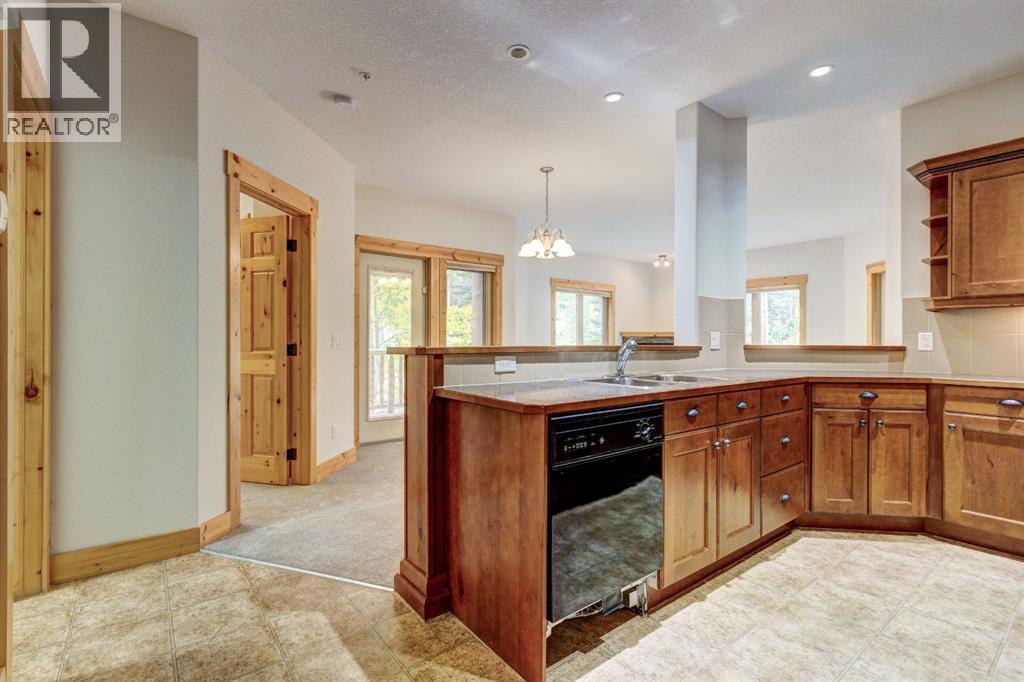 215, 155 Crossbow Place, Canmore, Alberta  T1W 3H6 - Photo 3 - A2262256