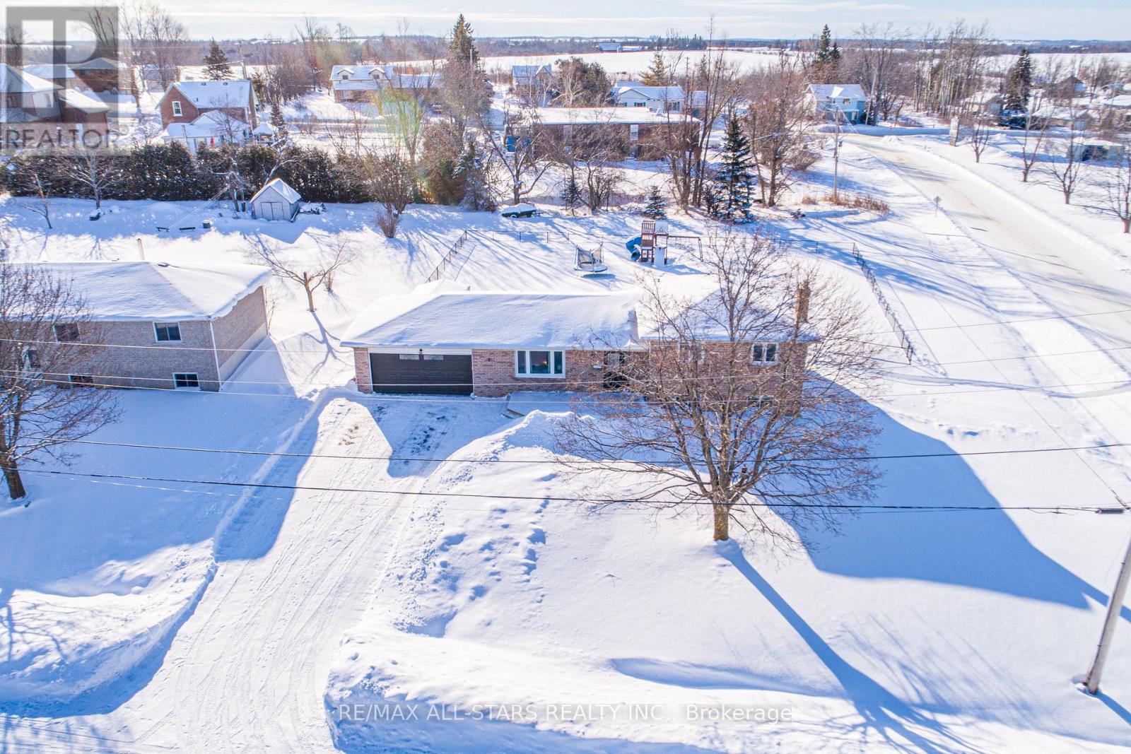 1 Mancini Drive, Kawartha Lakes, Ontario  K0M 2T0 - Photo 2 - X12741612