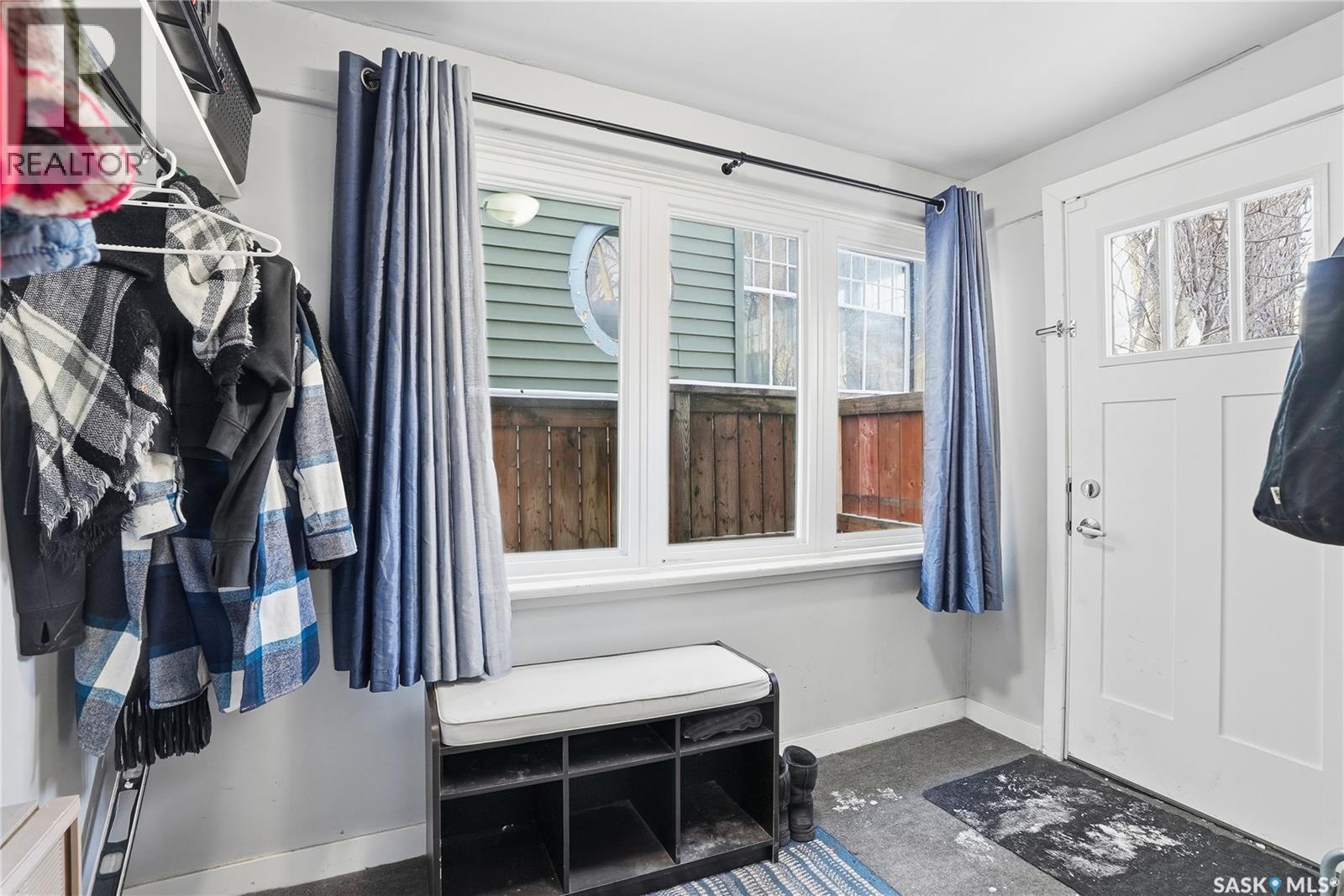 209 28th Street W, Saskatoon, Saskatchewan  S7L 0K4 - Photo 3 - SK027592