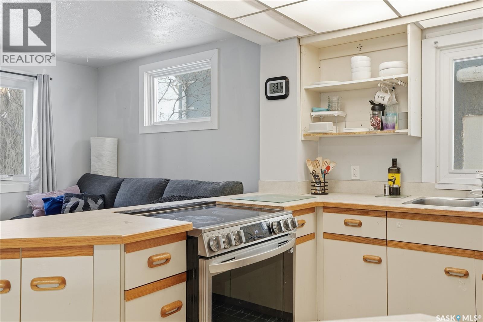 209 28th Street W, Saskatoon, Saskatchewan  S7L 0K4 - Photo 9 - SK027592