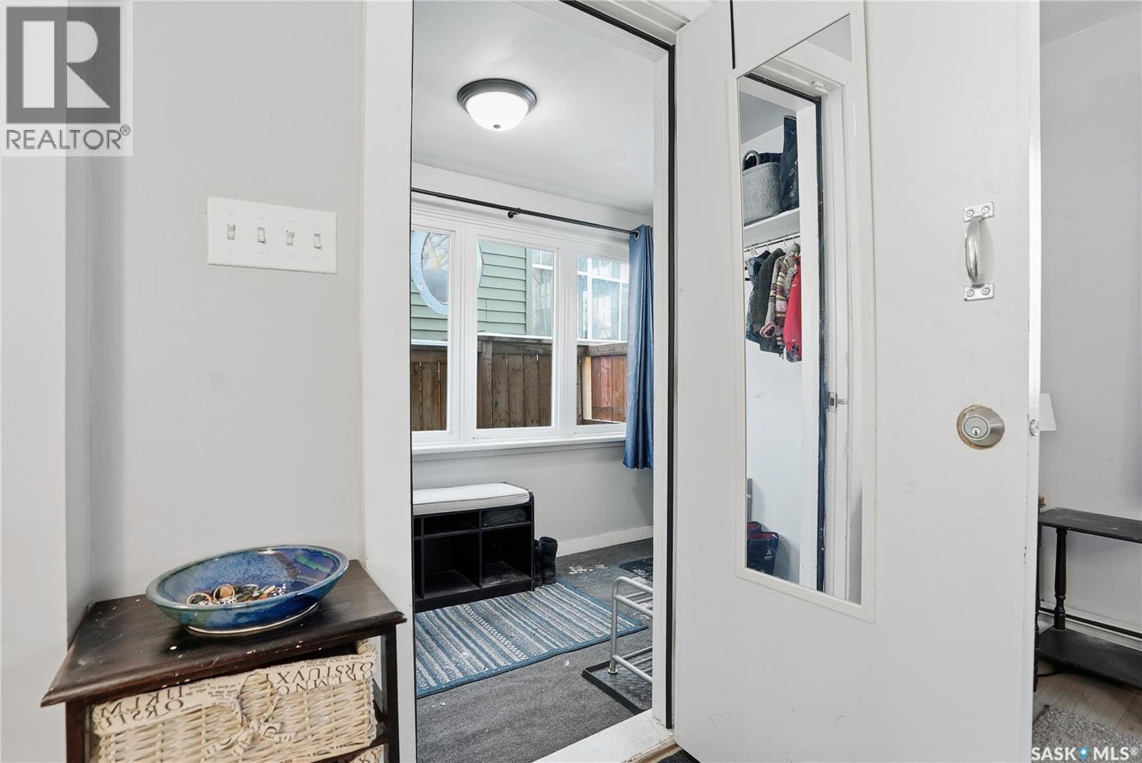 209 28th Street W, Saskatoon, Saskatchewan  S7L 0K4 - Photo 4 - SK027592